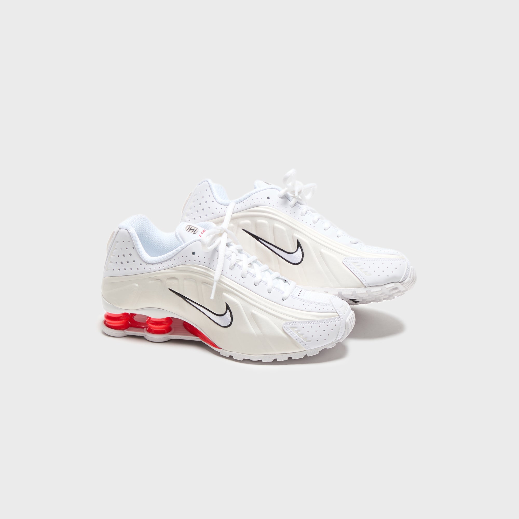 Nike WMNS Shox R4 - White / Phantom / Picante Red