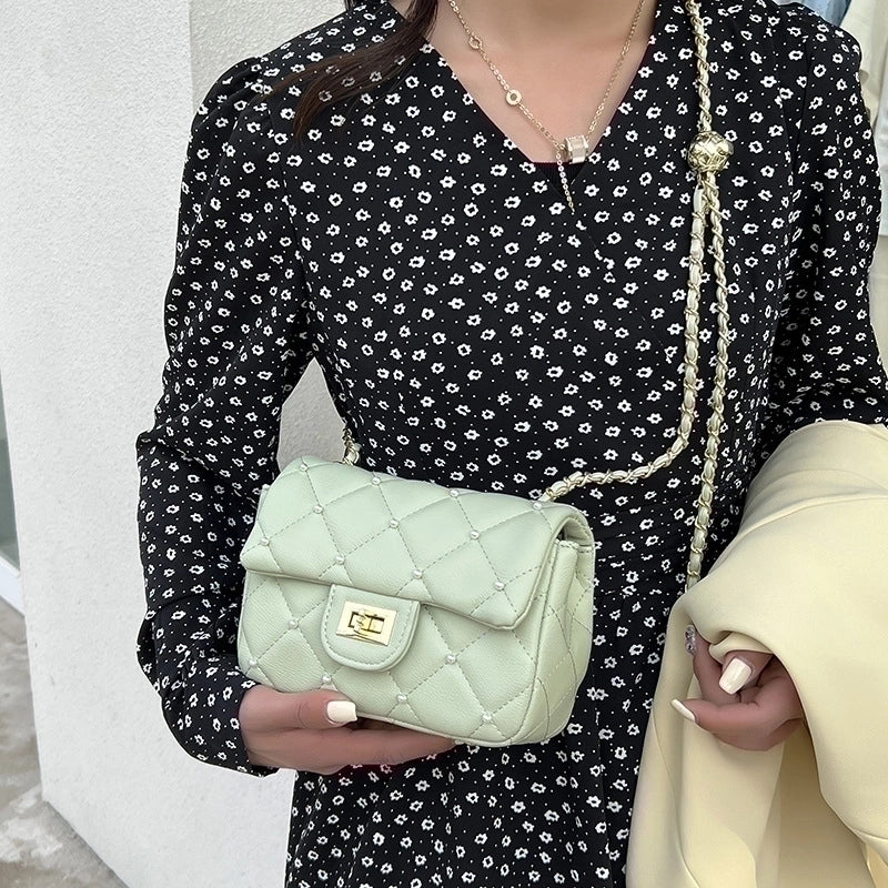 Women's Medium Pu Leather Solid Color Elegant Lock Clasp Shoulder Bag