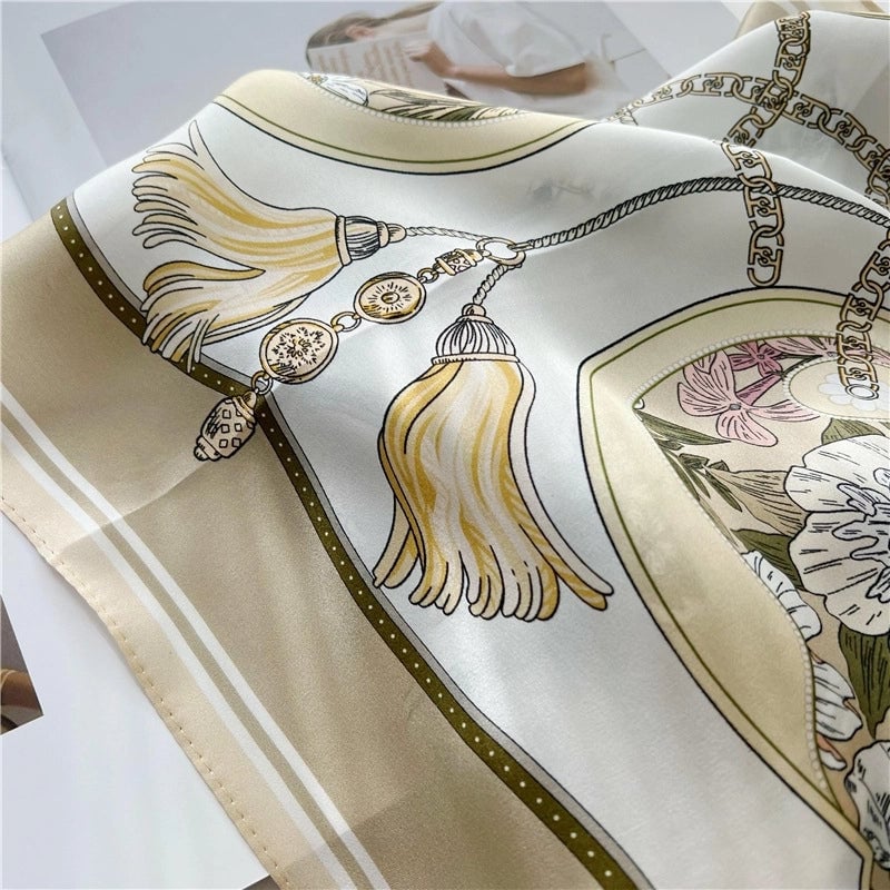 Women's Elegant Retro Lady Printing Silk Silk Scarf