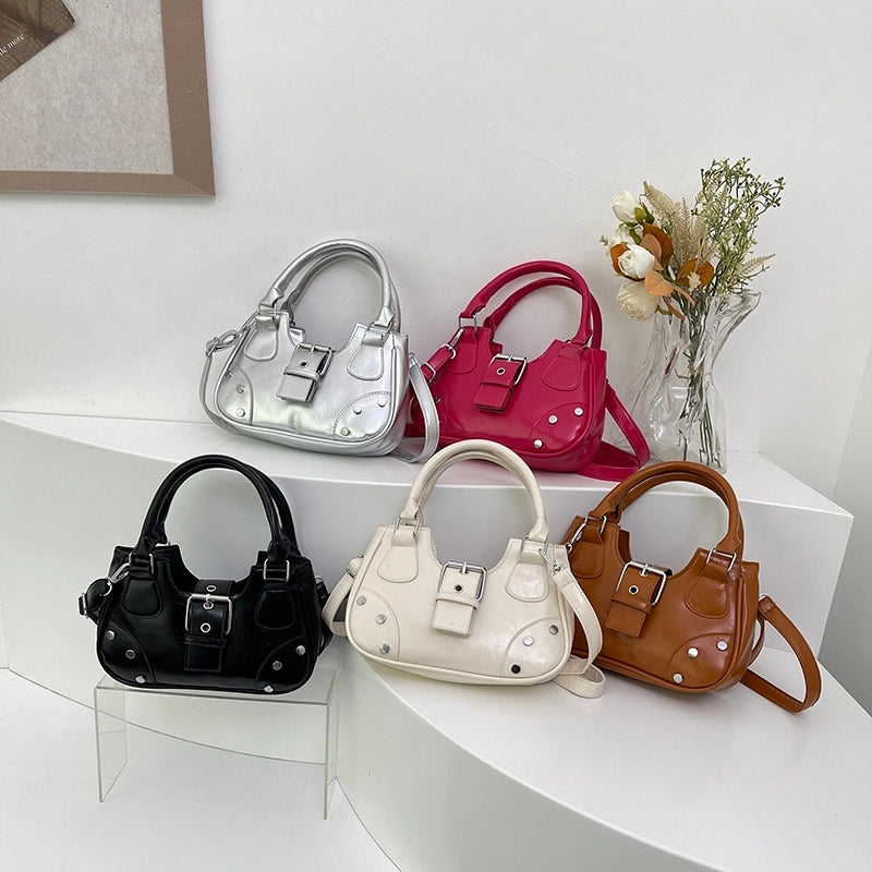 Women's Medium Pu Leather Solid Color Streetwear Pillow Shape Zipper Crossbody Bag