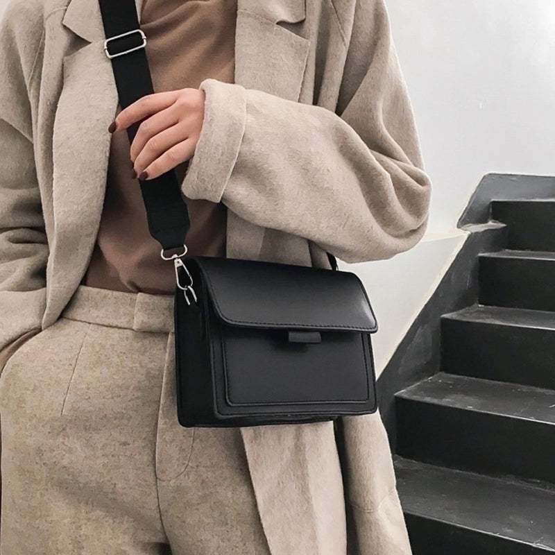 Small Pu Leather Vintage Style Square Bag