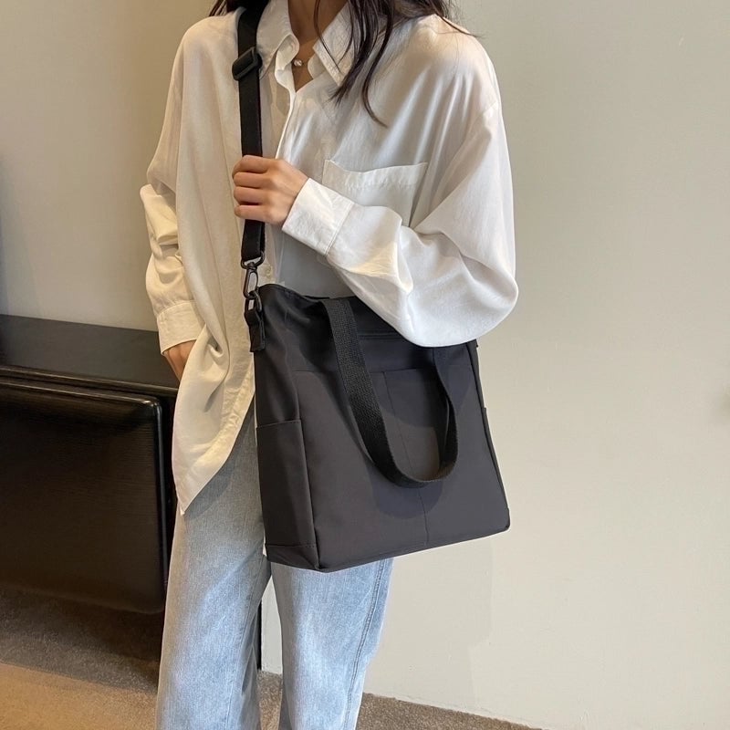 Women's Canvas Solid Color Basic Preppy Style Sewing Thread Square Zipper Shoulder Bag Tote Bag