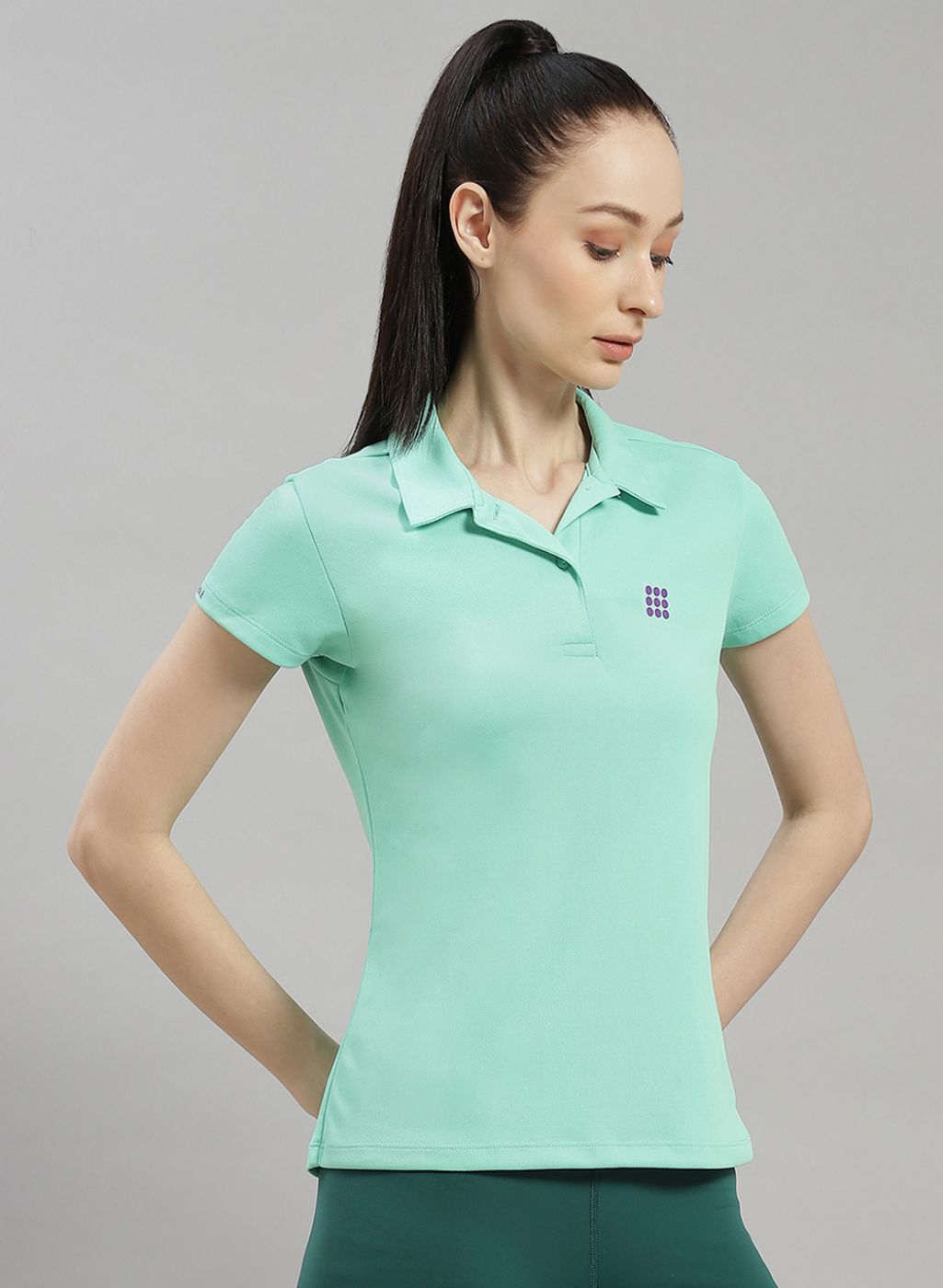 Women Green Solid T-Shirt