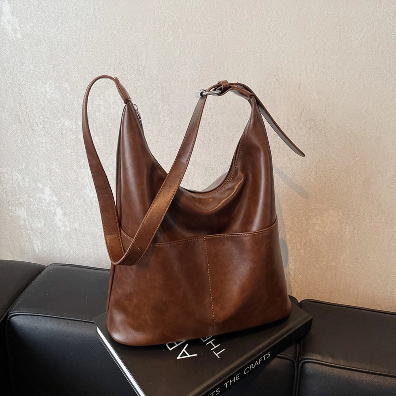 Women's Medium Pu Leather Solid Color Streetwear Sewing Thread Square Magnetic Buckle Shoulder Bag