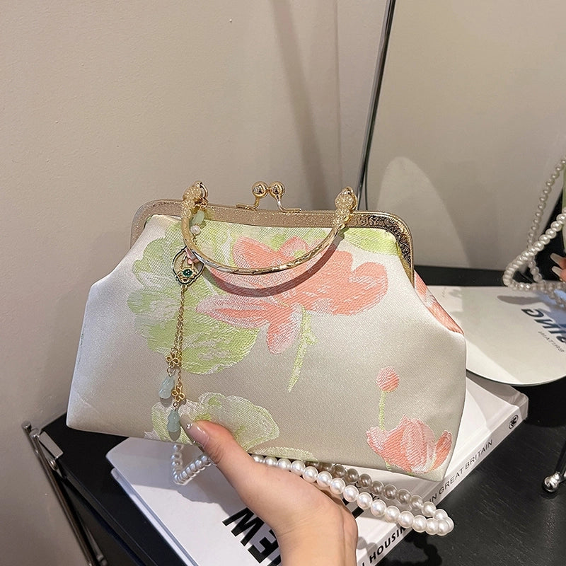 Women's Medium Flower Elegant Vintage Style Shell Clasp Frame Crossbody Bag