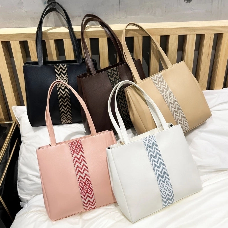 Women's Large Pu Leather Solid Color Vintage Style Classic Style Zipper Shoulder Bag