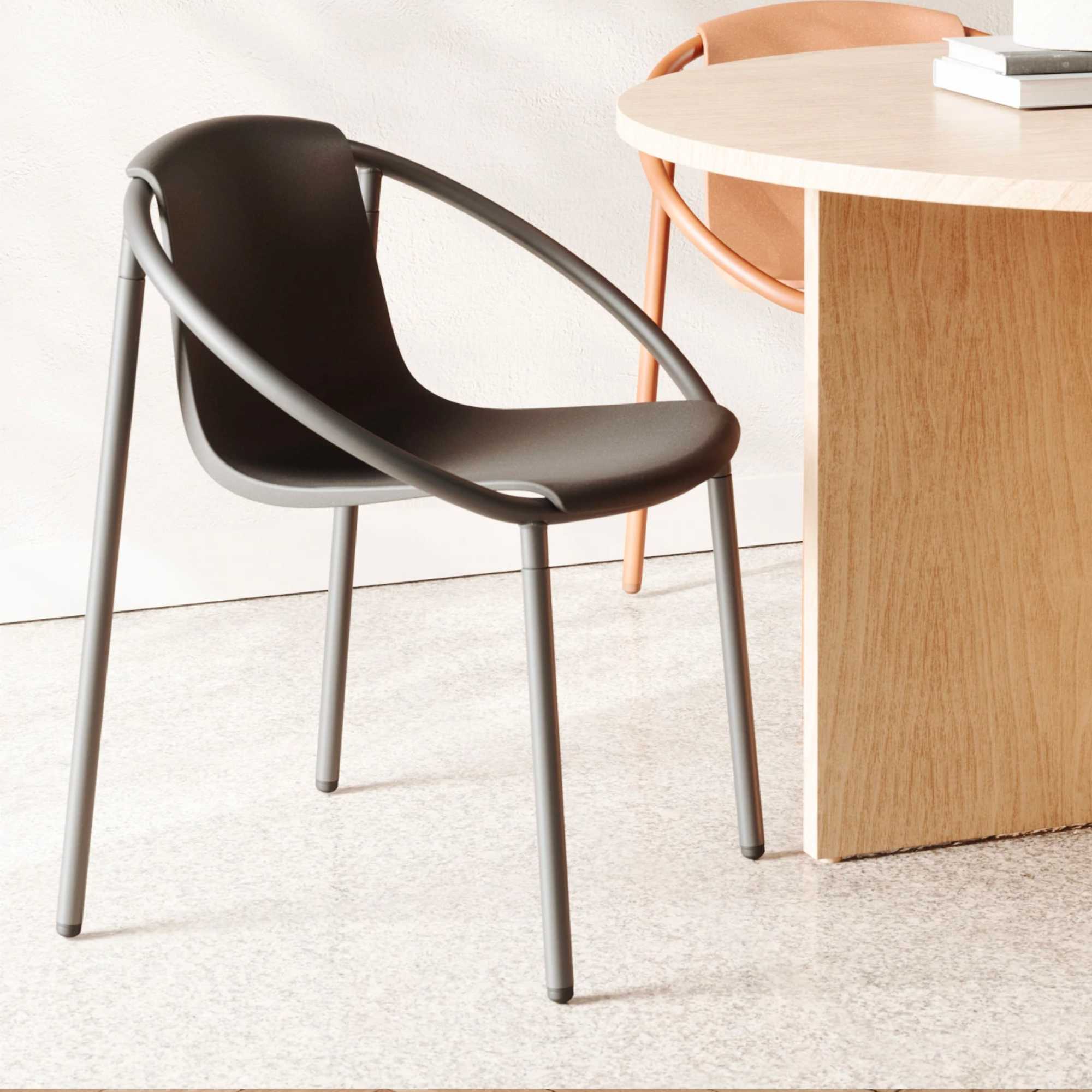 refurbished | Umbra Ringo Chair. black