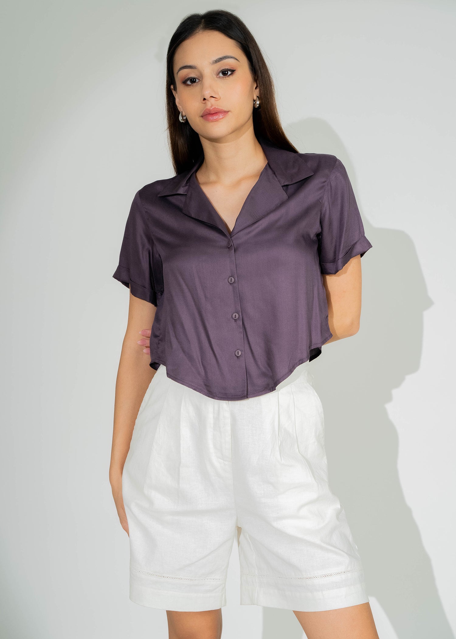 Cuban collar crop top with short sleeves