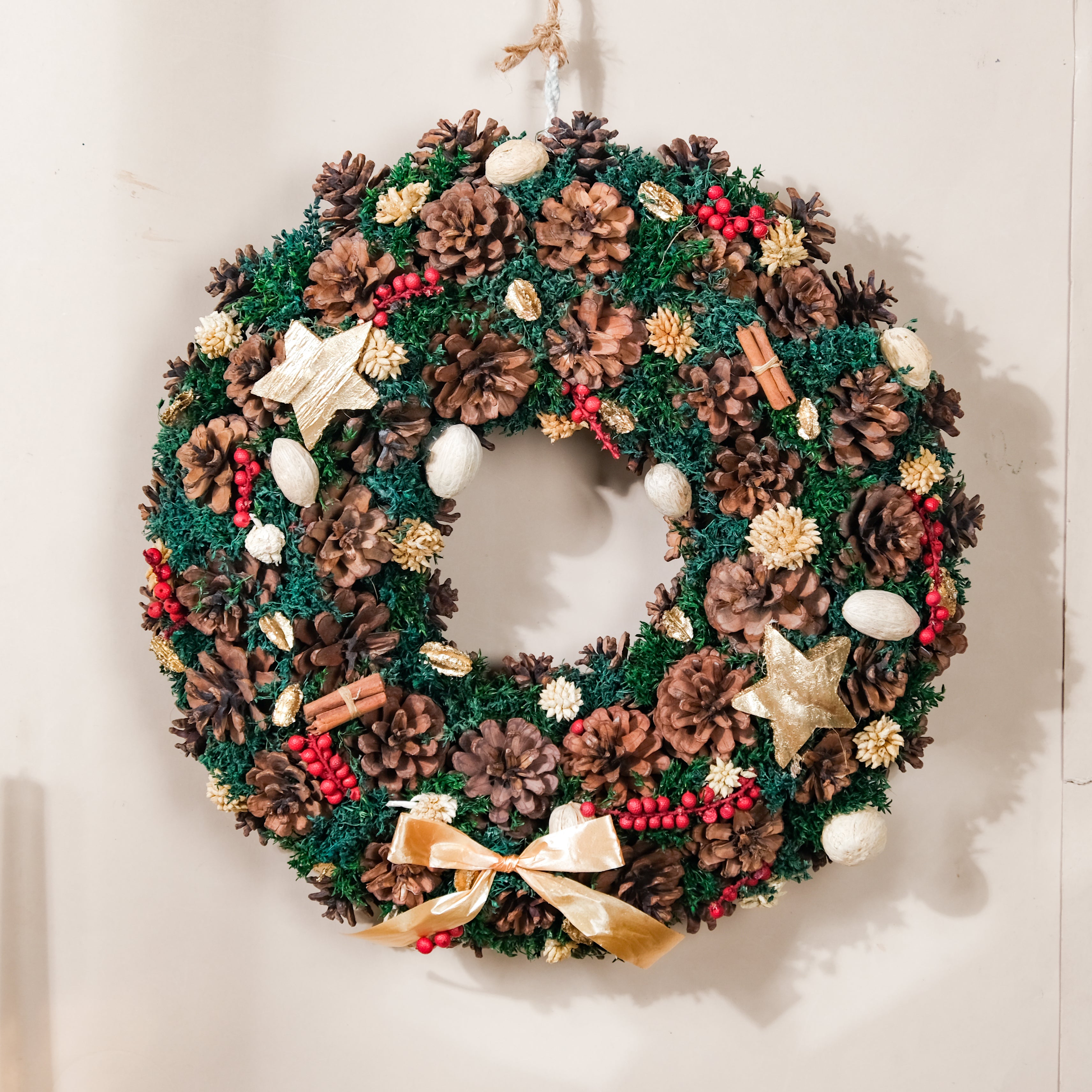 Merry Christmas Wreath Of Pinecones And Berries 13 Inch