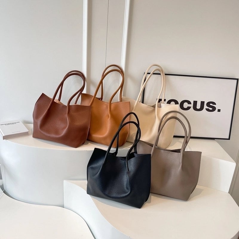 Women's All Seasons Pu Leather Solid Color Vintage Style Square Magnetic Buckle Shoulder Bag