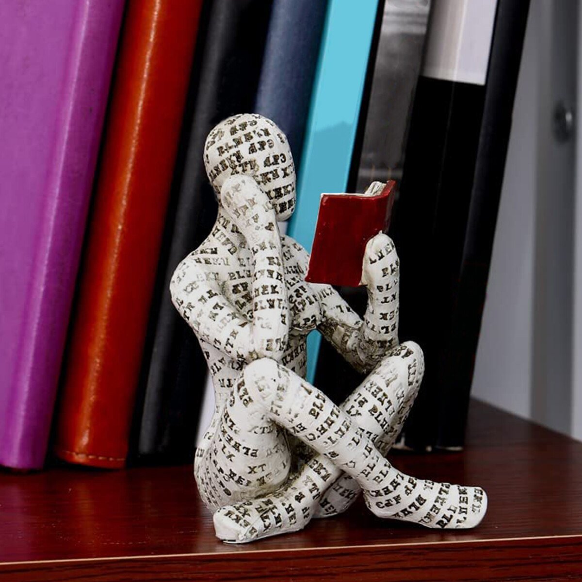 📚Nordic Modern Reading Woman Statue