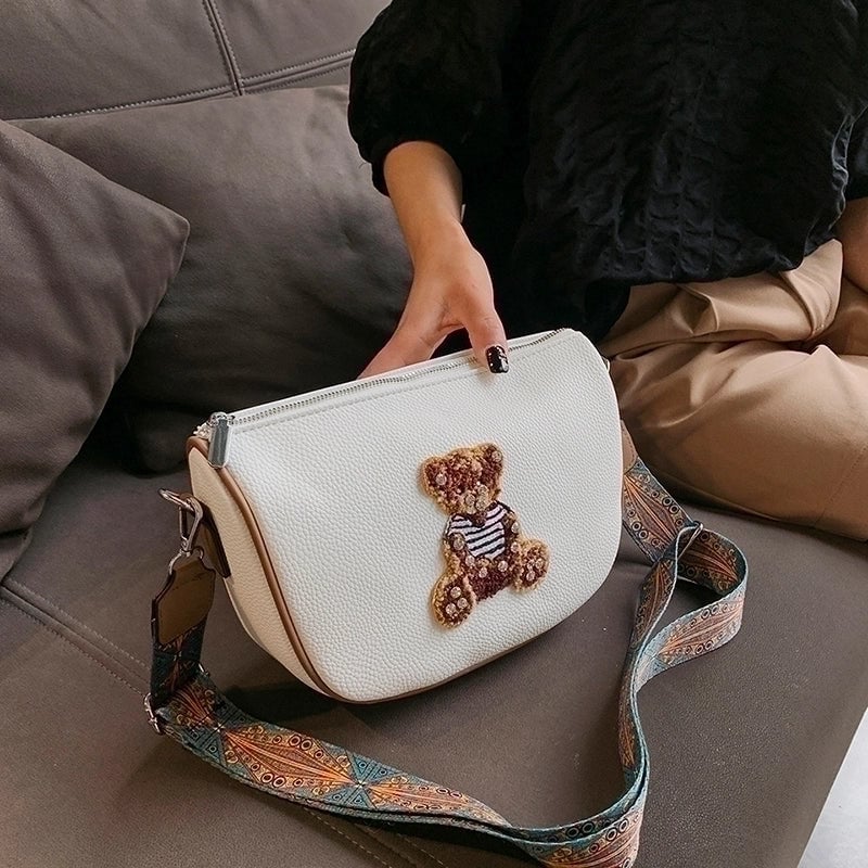 Women's Pu Leather Little Bear Classic Style Square Zipper Shoulder Bag