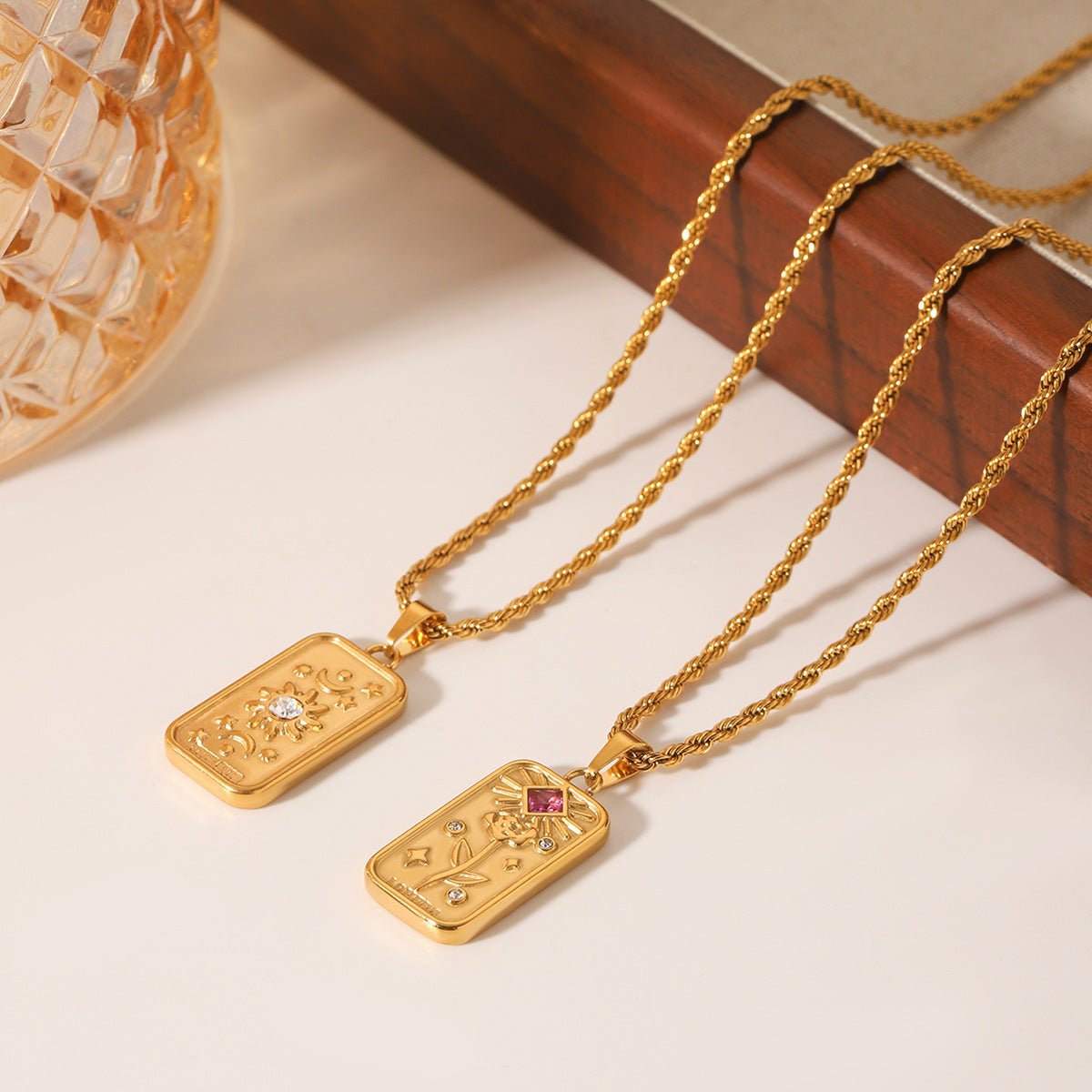 Tarot Card Three-Dimensional Relief Diamond Flower Eight-Pointed Star Pendant Necklace Design Titanium Steel Twist Chain Necklace