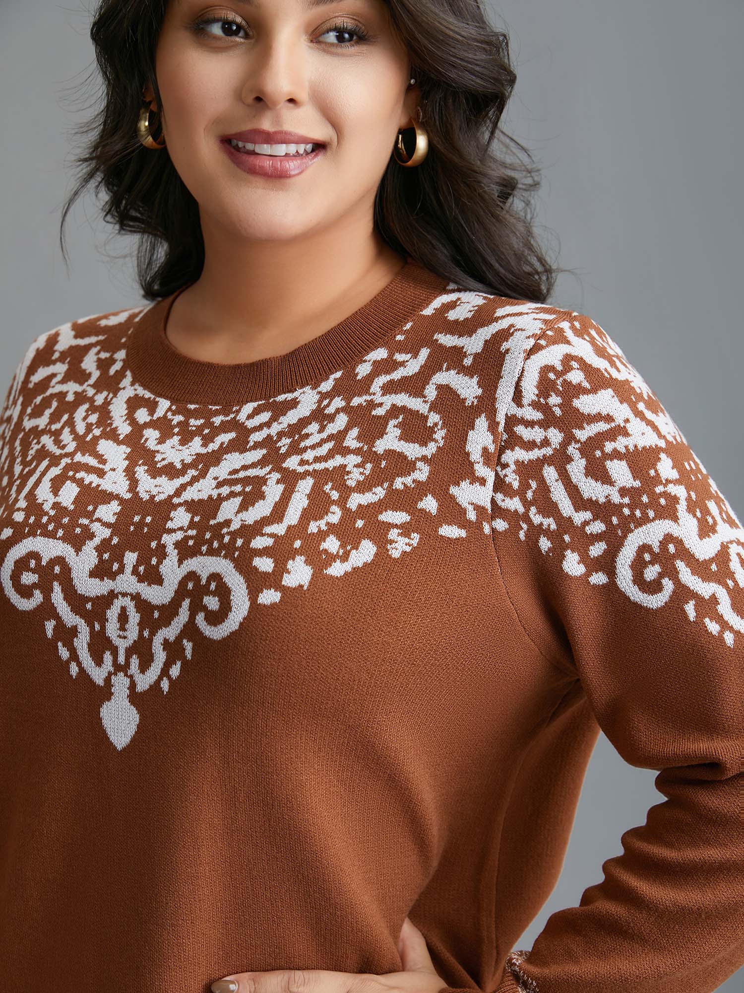 Bandana Jacquard Pattern Round Neck Pullover