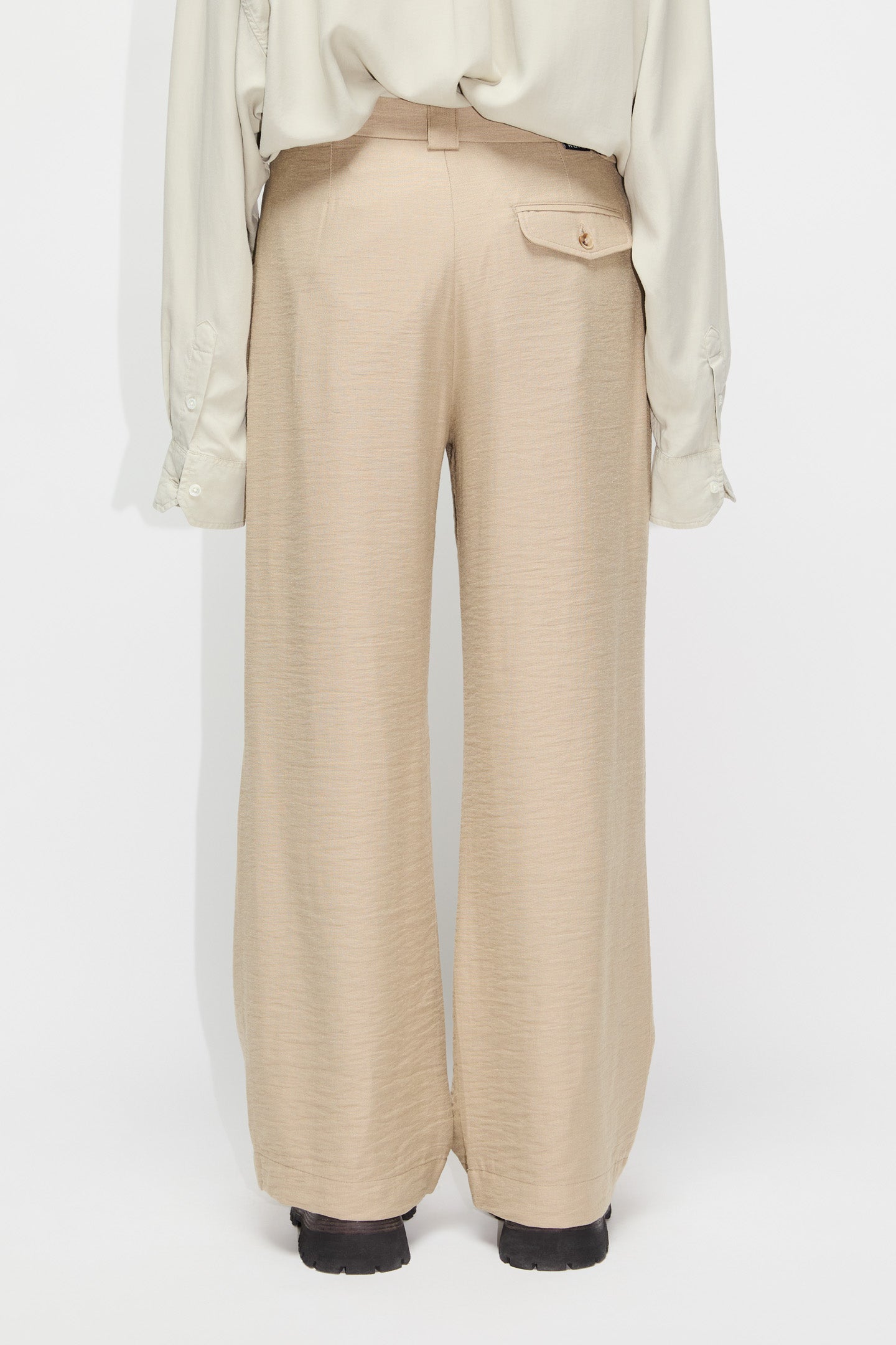 Relaxed Pleated Trousers