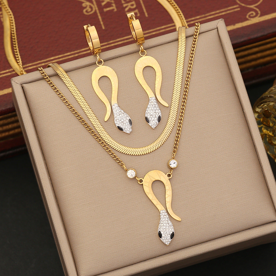 Expressive Snake Stainless Steel Electroplating Necklaces