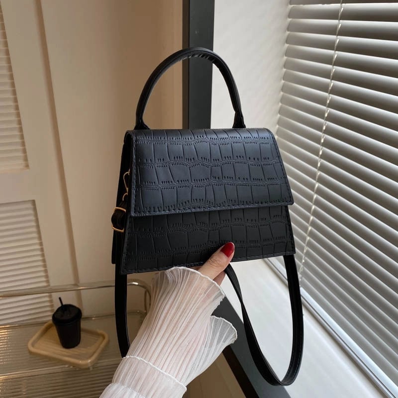 Women's Medium All Seasons Pu Leather Solid Color Vintage Style Square Flip Cover Handbag