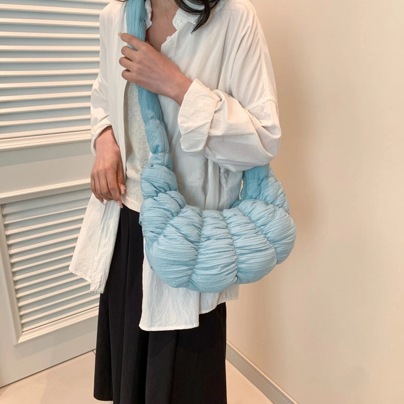 Women's Medium Nylon Solid Color Streetwear Zipper Cloud Shape Bag