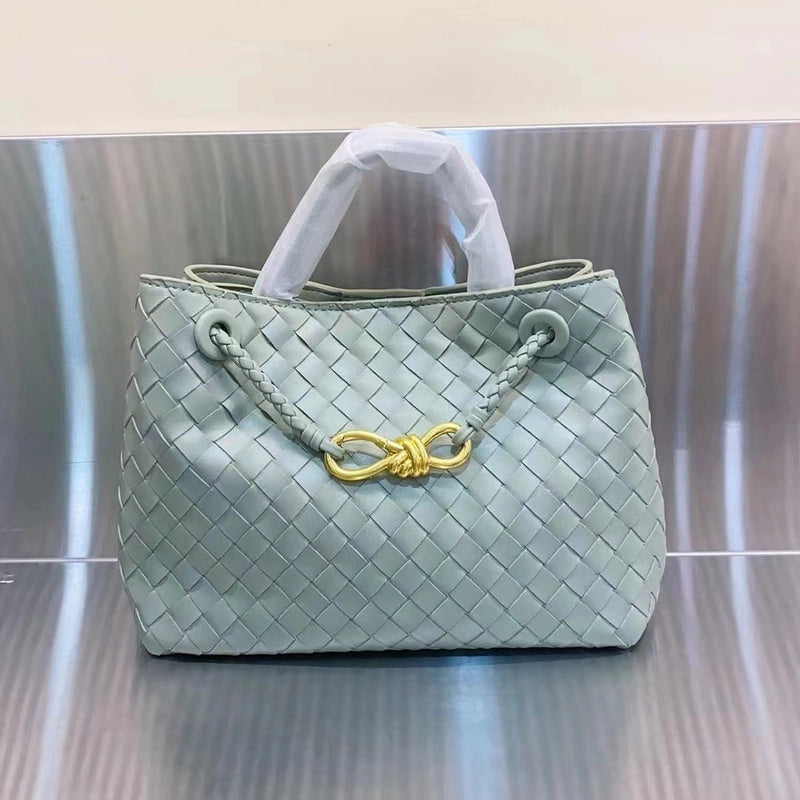 Women's Pu Leather Solid Color Classic Style Weave Square Magnetic Buckle Shoulder Bag