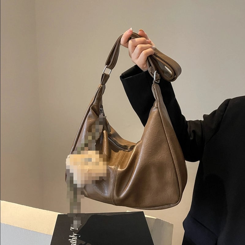 Women's Large PU Solid Color Elegant Ethnic Style Sewing Thread Dumpling Shape Zipper Shoulder Bag