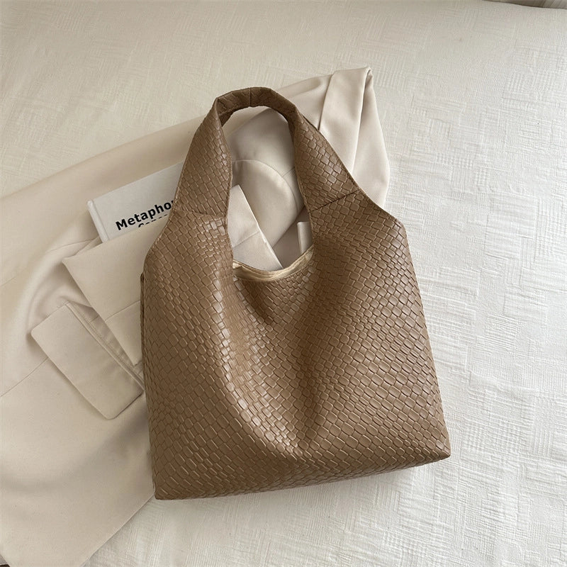 Autumn New Special-Interest Design Retro Personality Trend Large Capacity Totes Women's Western Style Shoulder Underarm Bag