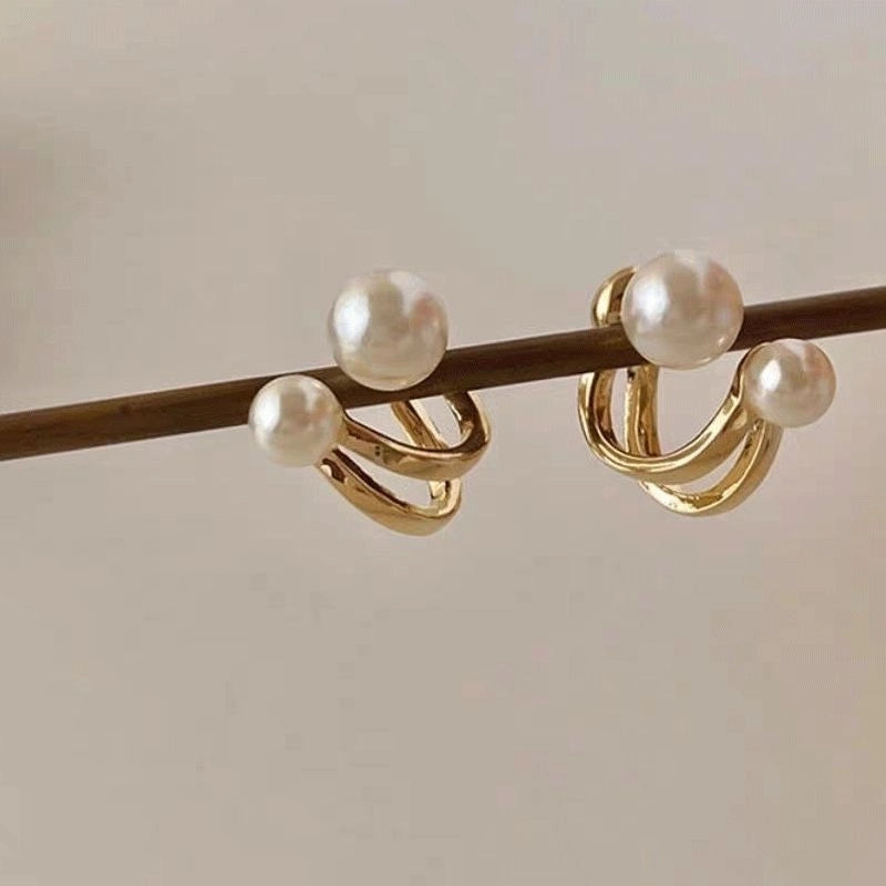 Fashion Geometric Alloy Plating Artificial Pearls Women's Earrings 1 Pair