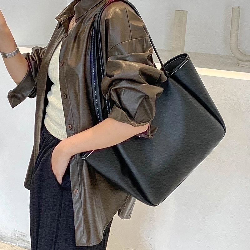 Women's Large Pu Leather Solid Color Streetwear Zipper Tote Bag