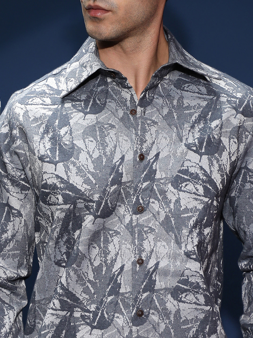 Willow-Foliage Imprint Shirt