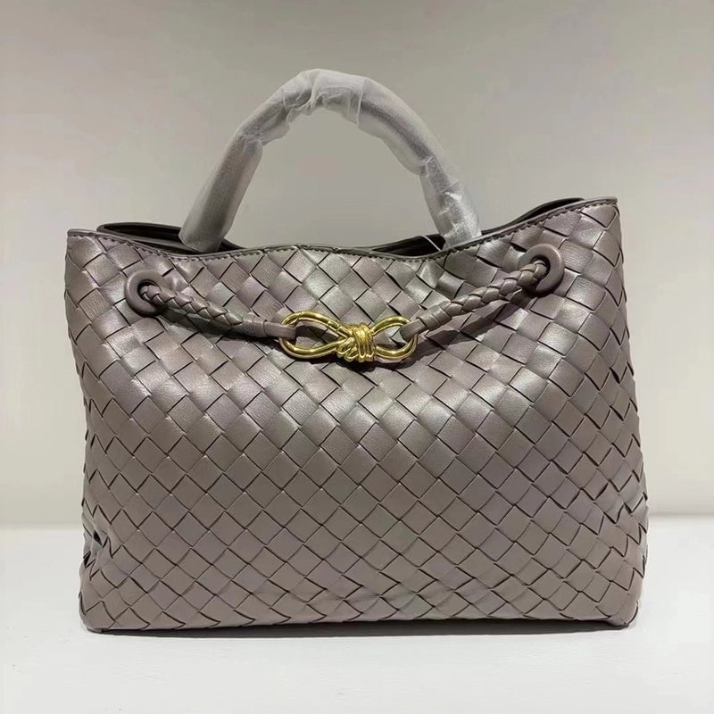Women's Pu Leather Solid Color Classic Style Weave Bucket Magnetic Buckle Crossbody Bag