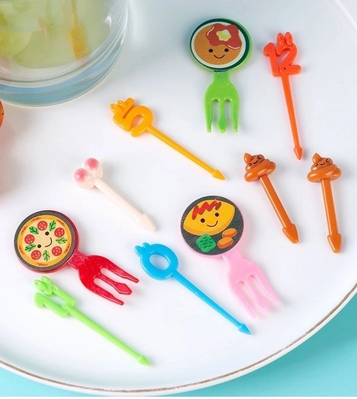 Cute Cartoon Plastic Fruit Fork 1 Set