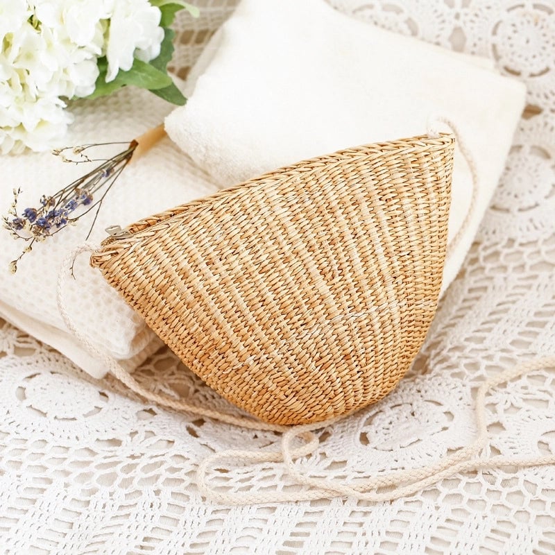 Simple Hand-woven Bag Fashion Summer Vacation Straw Bag Beach Women's Bag 20*14*cm