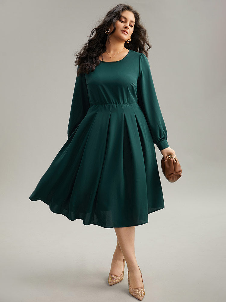 Static-Free Plain Pleated Pocket Dress