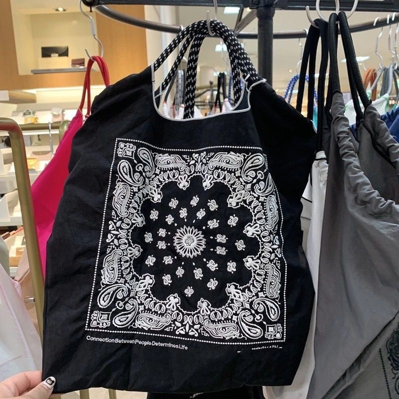 Women's Large Nylon Animal Donuts Basic Classic Style Square Open Shopping Bags