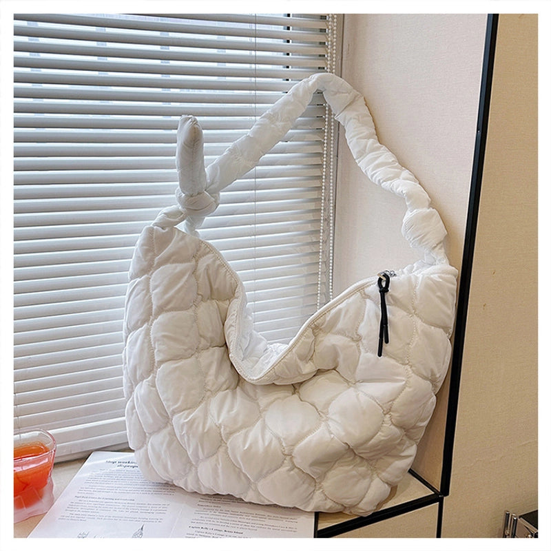 Women's Large Polyester Solid Color Classic Style Streetwear Square Zipper Cloud Shape Bag