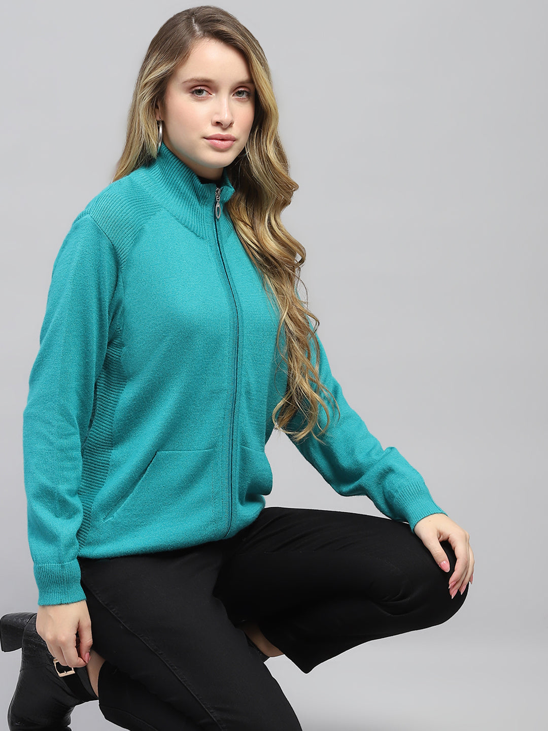 Women Green Solid High Neck Full Sleeve Cardigan