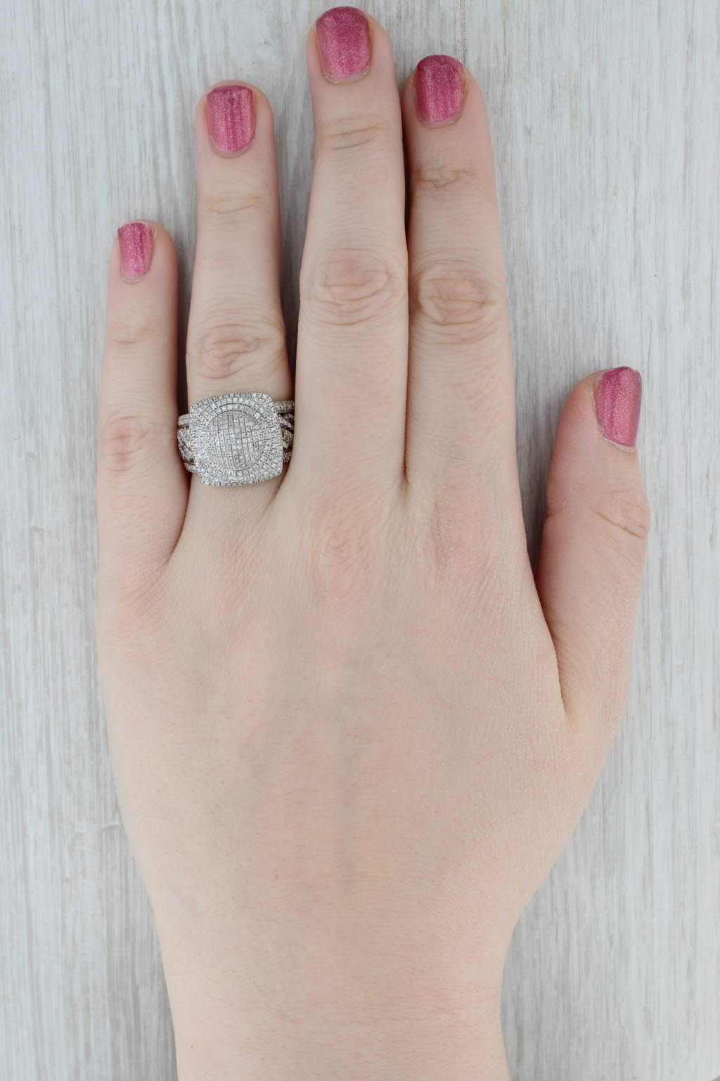0.77ctw Diamond Halo Ring 10k Yellow Gold Size 10.25