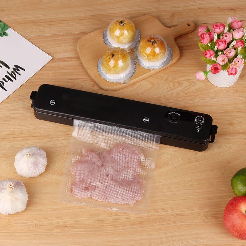 The automatic vacuum sealing machine