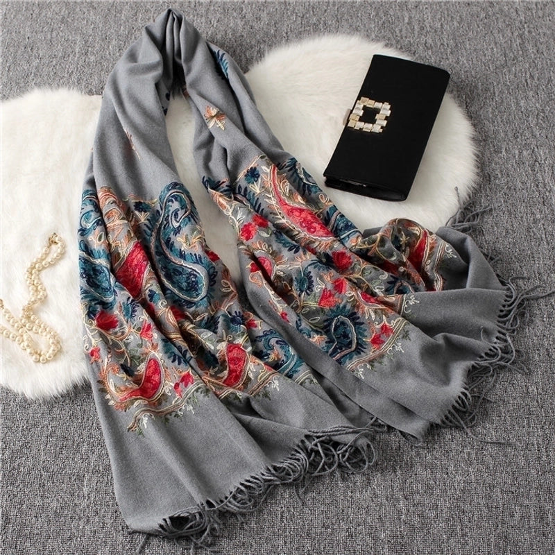 Women's Fashion Flower Imitation Cashmere Embroidery Winter Scarves