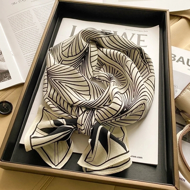 Women's Elegant Minimalist Color Block Silk Printing Silk Scarf