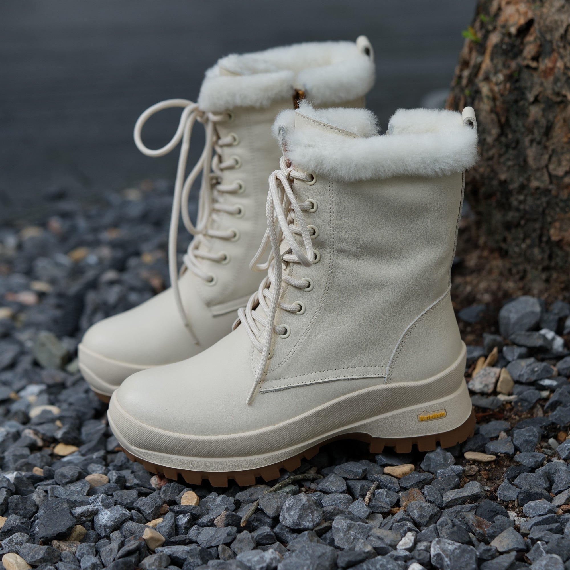 Designer Women Leather Chunky Snow Boots With Shearling Lined in Apricot/Beige/Black