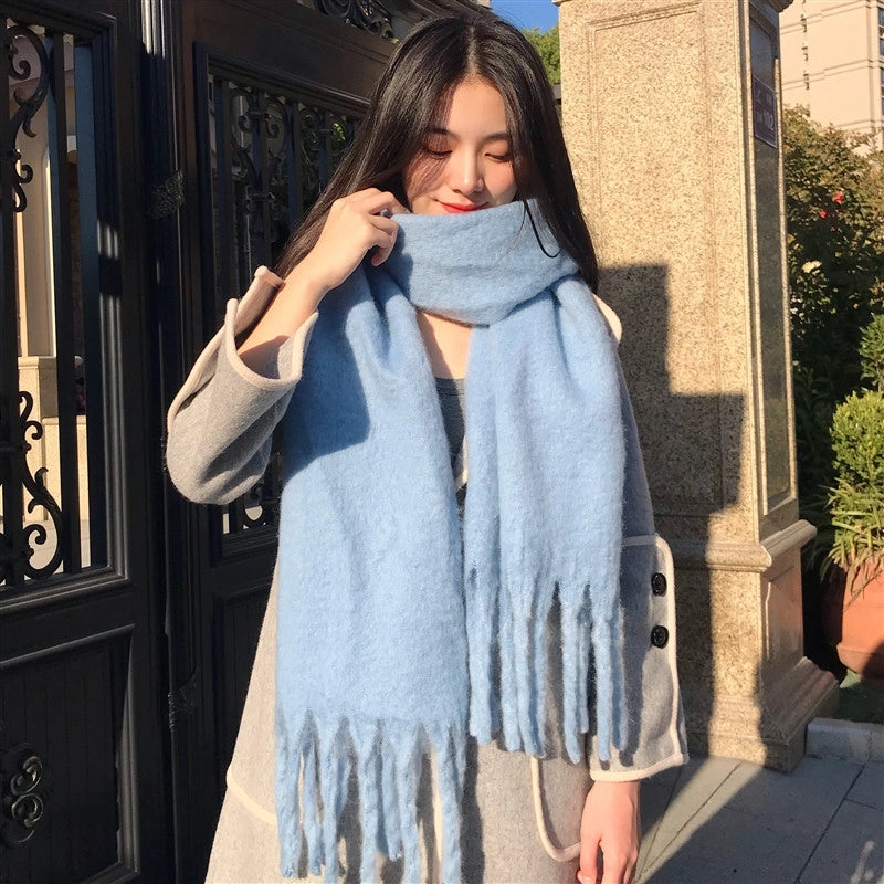 Women's Minimalist Solid Color Polyester Tassel Scarf