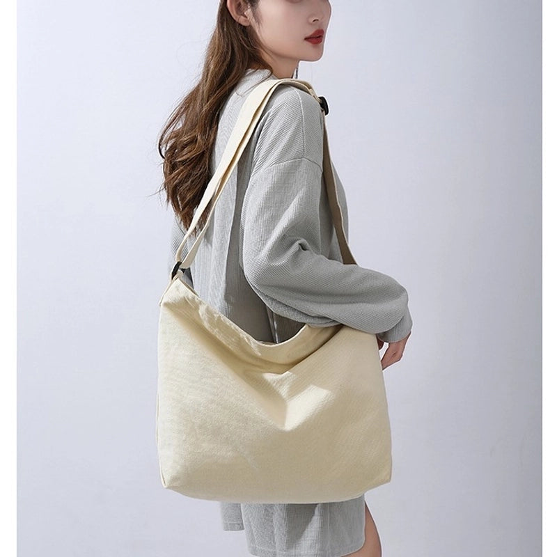 Women's Medium Cloth Solid Color Basic Classic Style Square Zipper Shoulder Bag