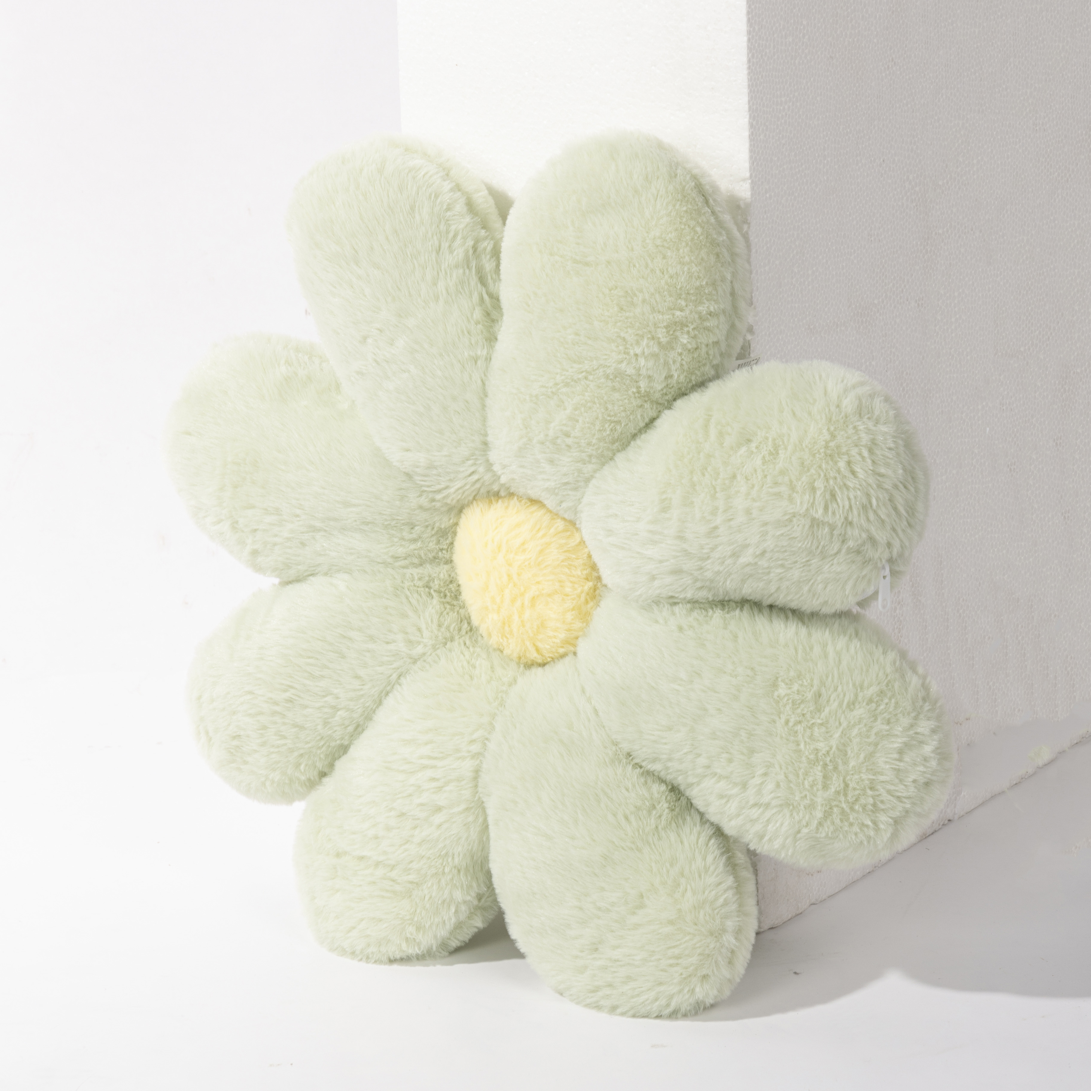 Cute Chamomile Plush Flower Floor Pillow Seating Chair Cushion Home Decorative Sofa Flower Pillow Cushion