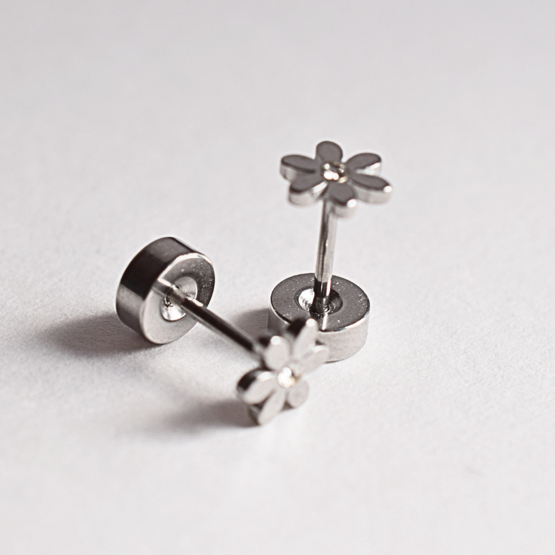 Diamond style daisy studs - Silver