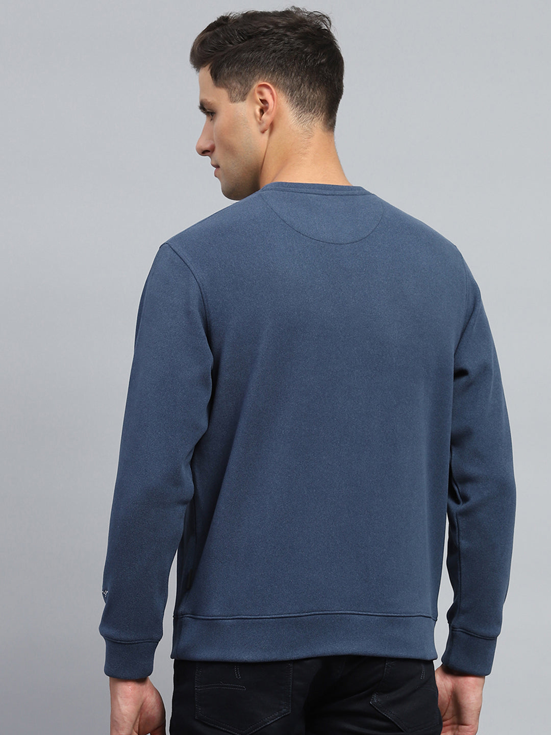 Men Blue Solid Round Neck Full Sleeve Sweatshirt