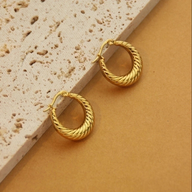1 Pair Retro Minimalist C Shape U Shape Solid Color Plating Titanium Steel 18k Gold Plated Earrings
