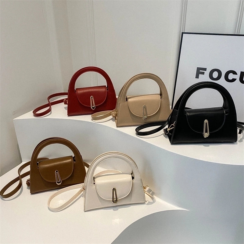 Women's Medium Pu Leather Solid Color Streetwear Square Lock Clasp Crossbody Bag