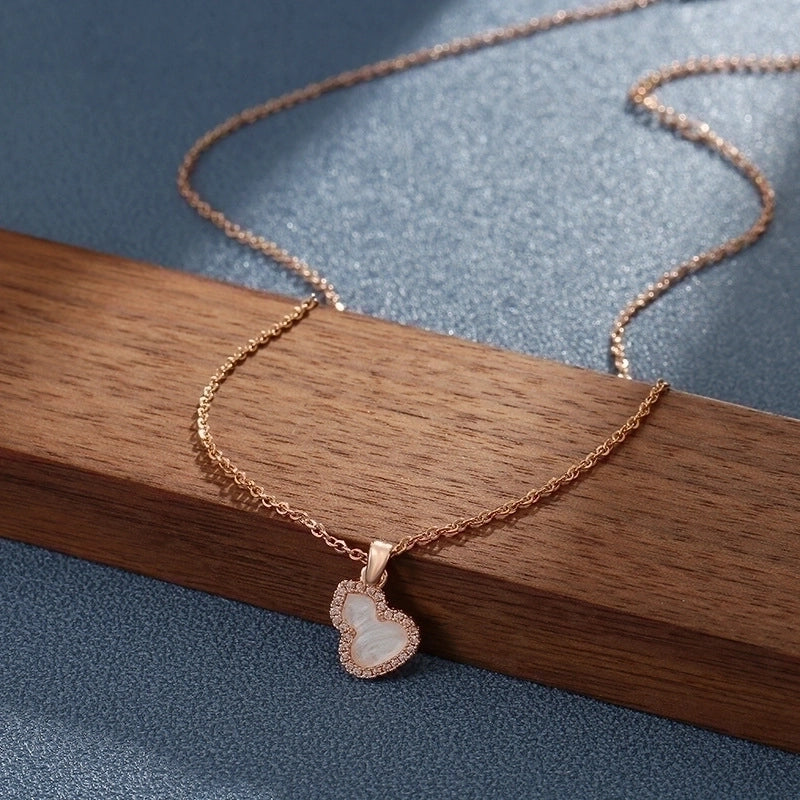 Fashion Round Titanium Steel Inlay Zircon Pendant Necklace