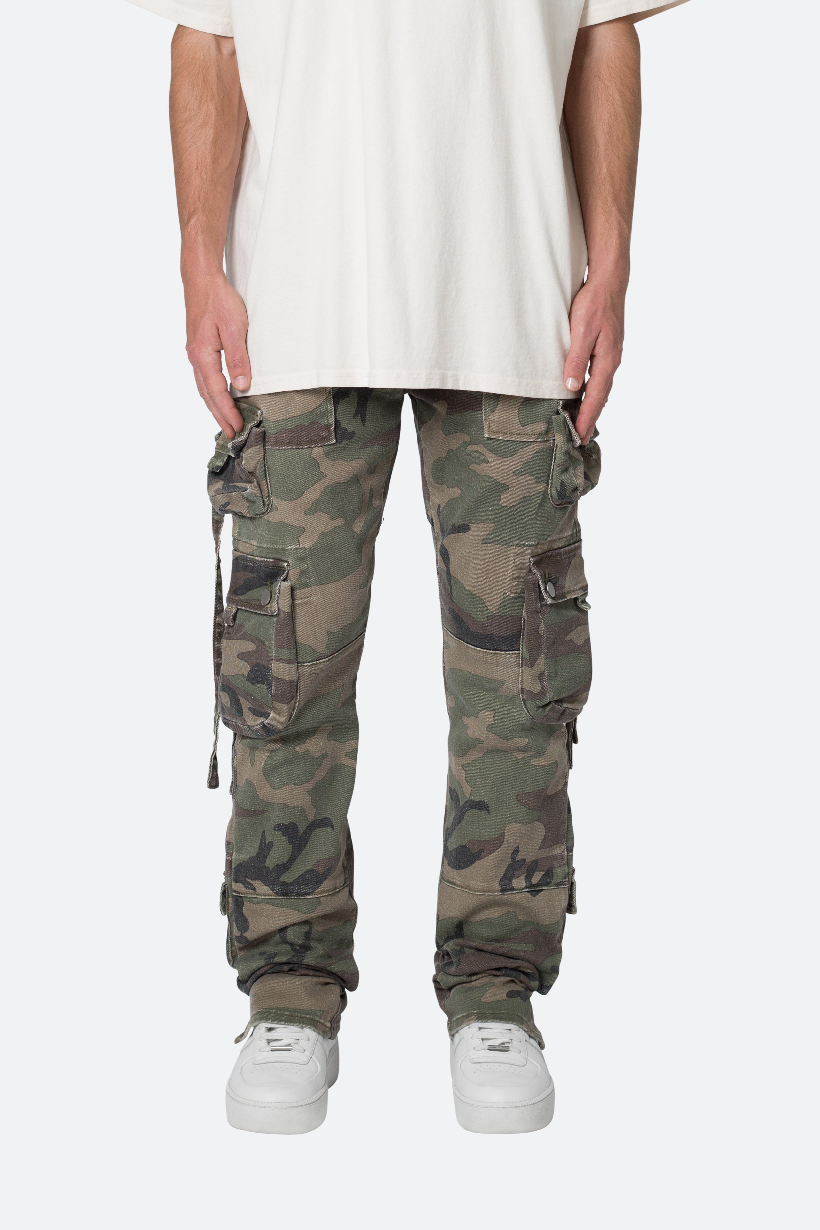 D152 Cargo Pants - Woodland Camo