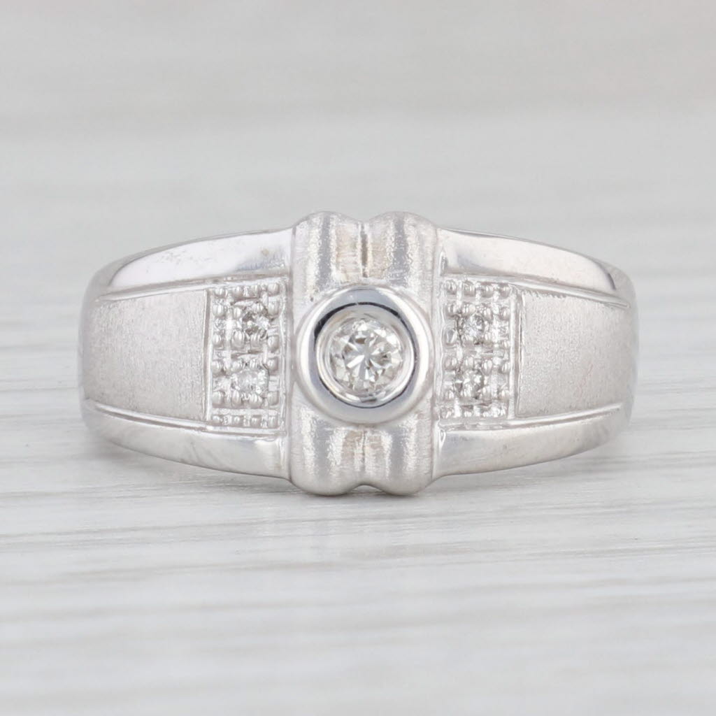 0.10ctw Round Diamond Ring 14k White Gold Size 6.75 Engagement